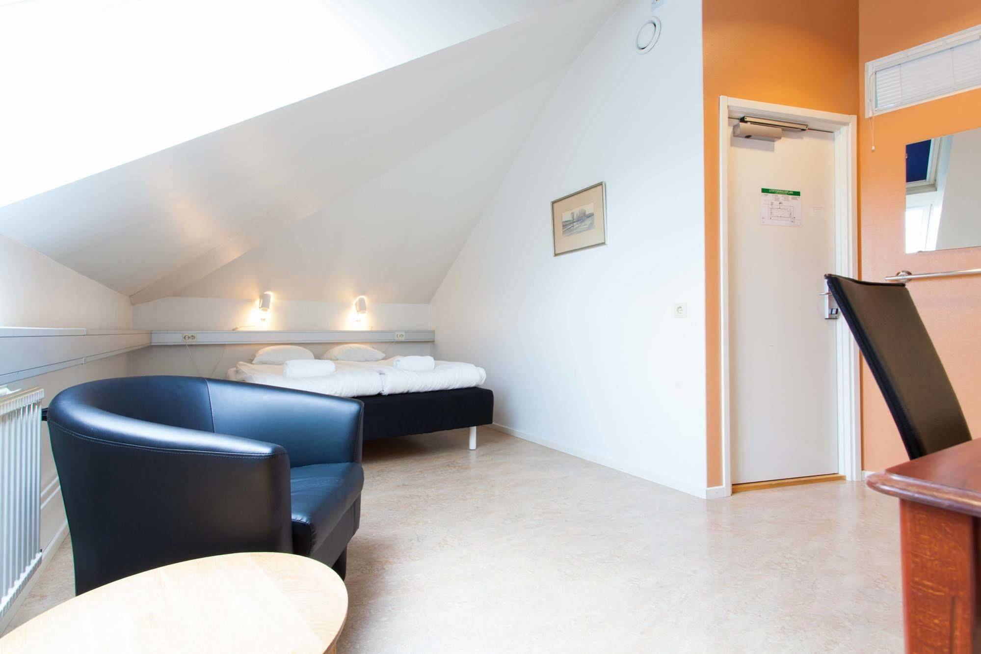 Pronova Hotell & Vandrarhem Norrkoping Exterior photo